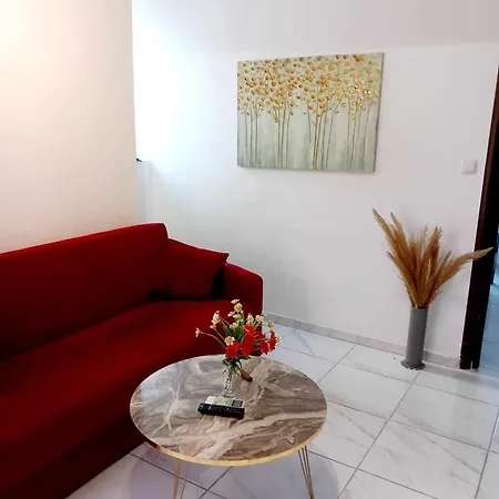 4t Apartment