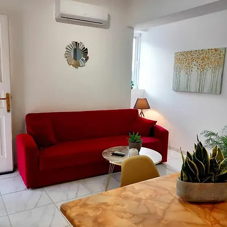 Apartment 4t *