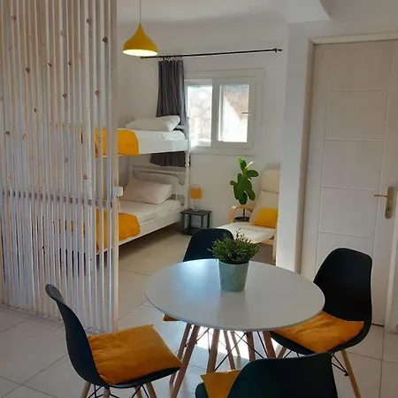 4t Apartment *