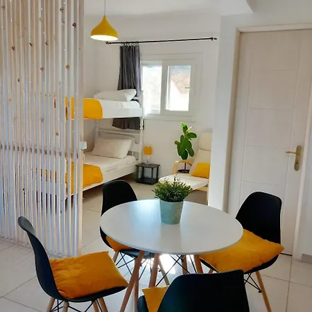 Apartment 4t *