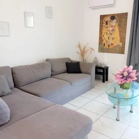 Apartment 4t