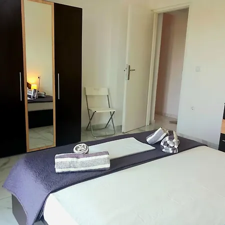 Apartment 4t *